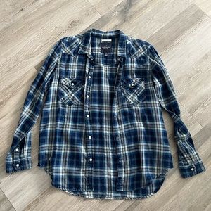 American Eagle women’s flannel